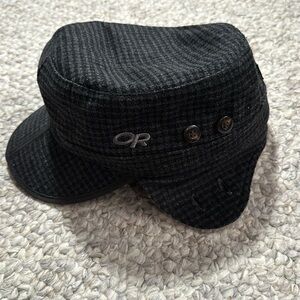 Mens Outdoor Research fleece flannel winter hat with flaps Sz L EUC